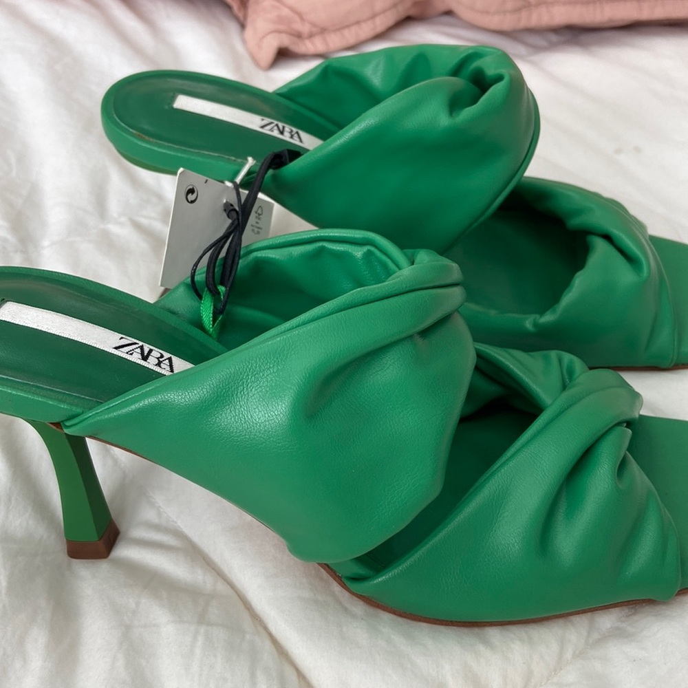 ZARA NWT. Green Faux Leather Twist Heeled Sandals